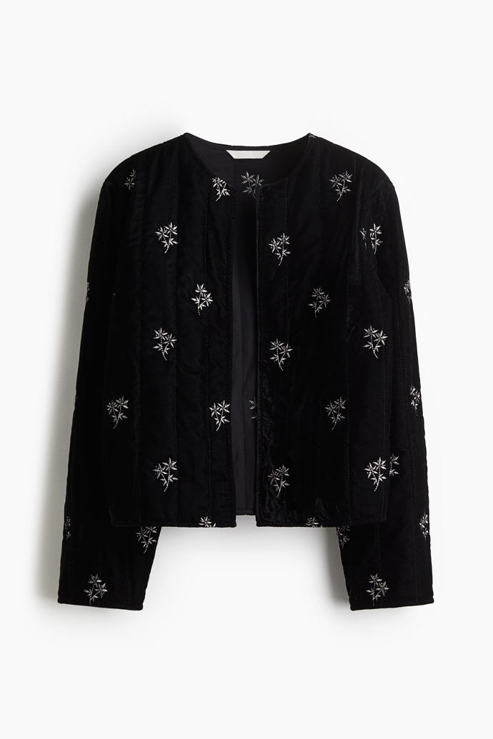 Sametové sako s výšivkami, H&M,
1699 Kč