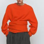 Můžete ale také vrstvit svetry ve stejném odstínu.