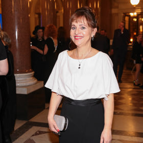 Po Karlovi Kachyňovi pak zdědila "strašidelný dům" na pražských Hradčanech, v Novém Světě. Bydlíval v něm kat.