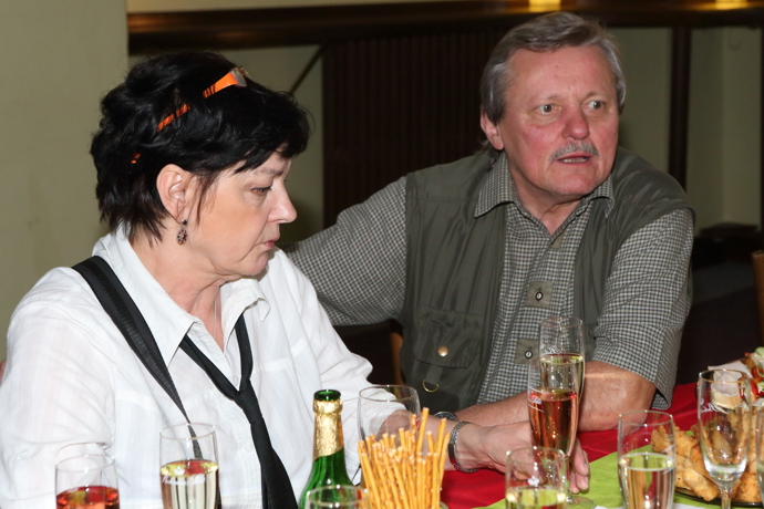 Jako jeden z mála v dnešní době nemá mobilní telefon.