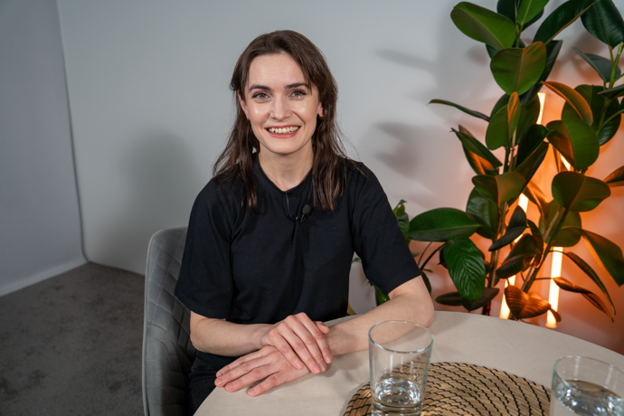 Herečka Sarah Haváčová navštívila talkshow Na kafeečko. 