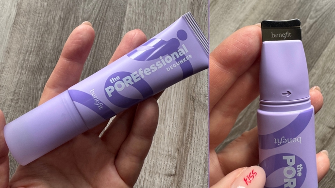 Přejdu k novince od Benefit Cosmetics, což je maska na černé tečky a zabudovaný extraktor. Výsledek uvidíte hned po prvním použití, jen si dávejte pozor, ať na kovovou část moc netlačíte. Rozhodně skvělá pomůcka. 