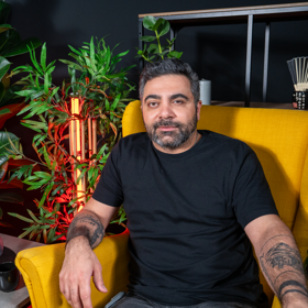 Karen v Outsider a Insider Asia express.