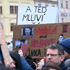 Demonstrace v centru Prahy na podporu prezidenta Petra Pavla.
