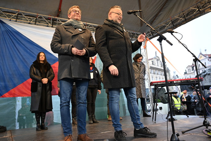 Demonstrace Milion chvilek pro demokracii se dočkala podpory známých tváří.