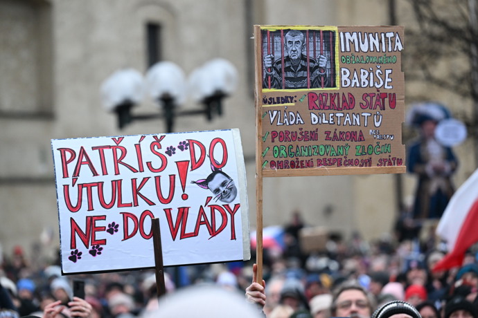 Transparenty na demonstraci.