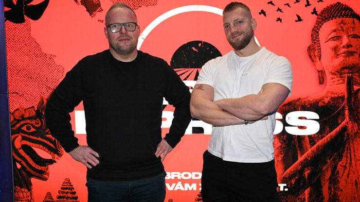 Miloš a Roman se v prvním díle nezachovali zrovna sportovně. 