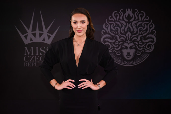 Krásná Taťána Makarenko.