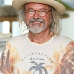 Jak známo, muzikant si oblíbil outfity, kterým nechybí pestré barvy. 