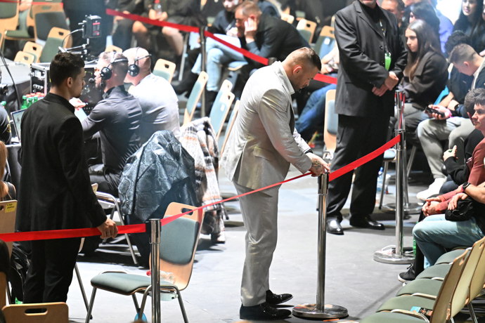 Karlos Vémola na Oktagonu.