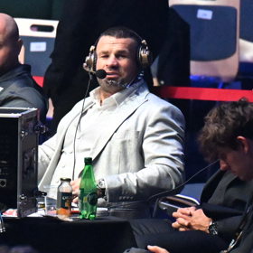 Karlos Vémola mezitím komentoval Oktagon v Liberci.