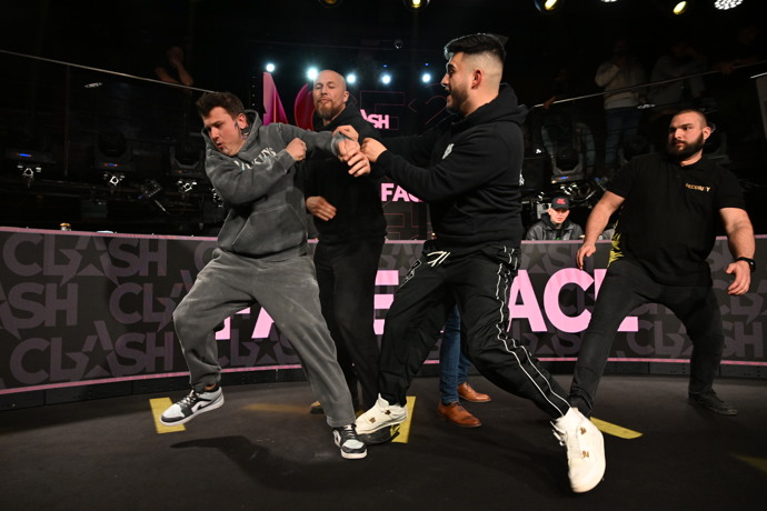 Staredown Veselého a Marginy.