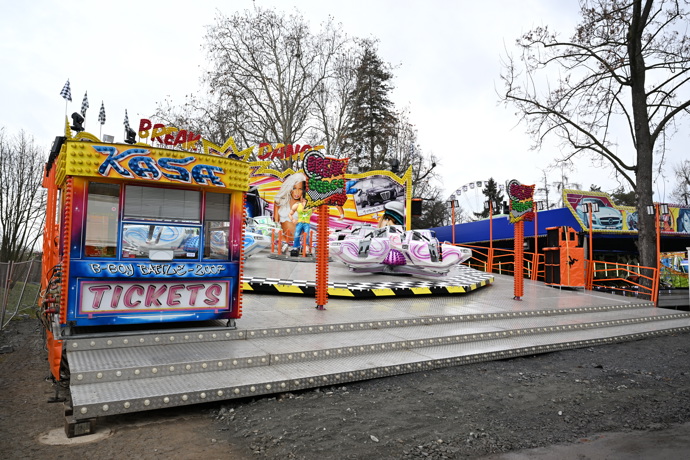 Matějská pouť přinesla oblíbené atrakce. 