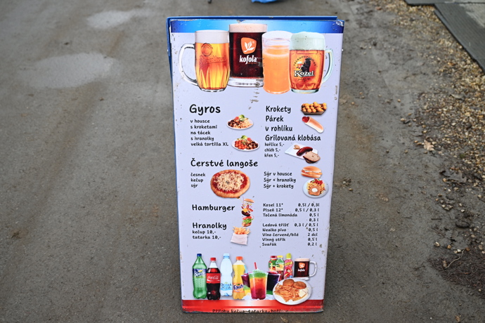 Jeden ze zdejších ceníků. 