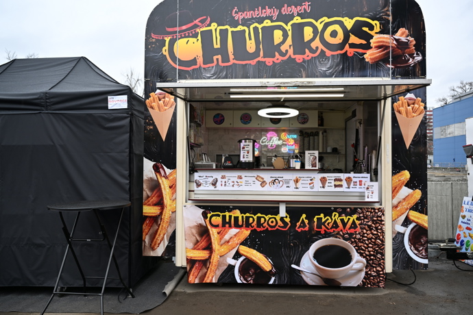 Stánek s churros. 
