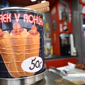 Párek si na Matějské pouti koupíte za padesát korun. 