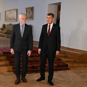 Andrej Babiš dorazil na páteční setkání s Petrem Pavlem se čtvrhodinovým zpožděním. 
