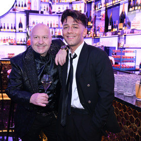 S mladým kolegou Janem Bendigem probíral Michal David aktuální hudební scénu.