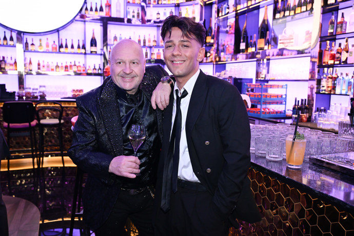 S mladým kolegou Janem Bendigem probíral Michal David aktuální hudební scénu.