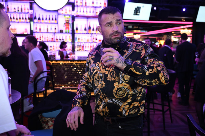 Bijec Karlos Vémola.