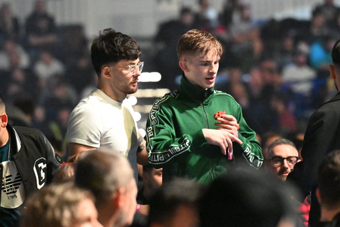 Zápasník Jakub Batfalský se zpěvákem Calinem.