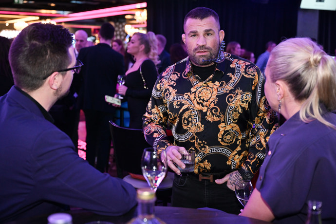 Karlos Vémola dorazil na uvedení prémiových parfémů.