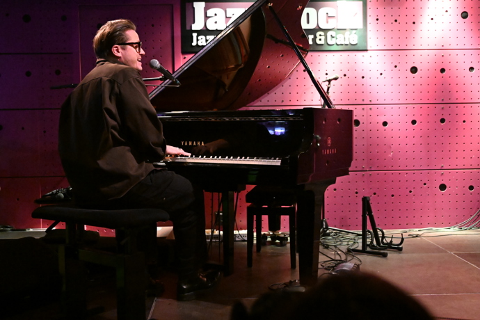 Ondřej Brzobohatý zahrál na klavír. 