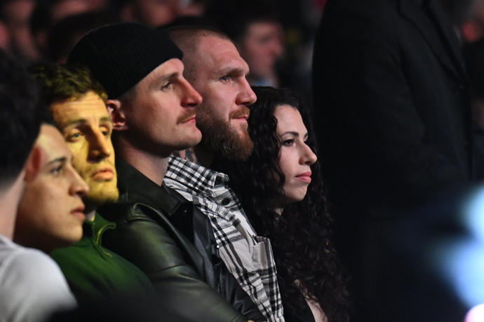 Andrej Kalašnik po boku Samuela Krištofoviče.