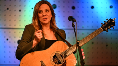 FOTO: Aneta Langerová zazpívala na koncertu pro Súdán.