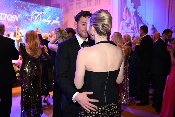 Martin a jeho neposedná ručka šmátralka.