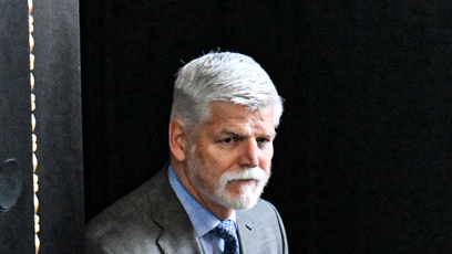 FOTO: Petr Pavel vstupuje do hlavní síně Staroměstské radnice.