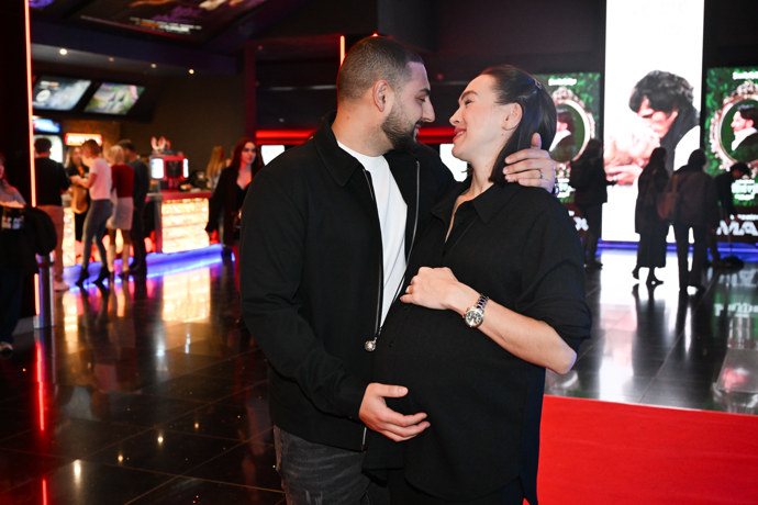 Kamila Nývltová vypadá moc spokojeně.