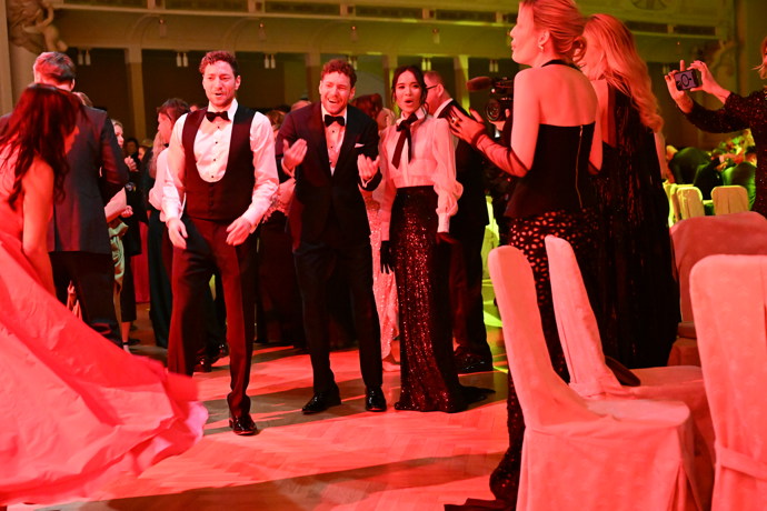 Martin a Miroslav to na parketu rozjeli společně s Heidi Janků.