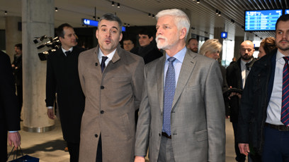 FOTO: Petr Pavel si prohlíží stanici Praha-Bubny.