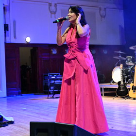 Heidi Janků zazpívala.