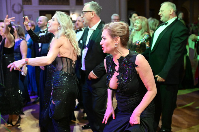 Hana Kynychová na Českém plese trsala jako o život.
