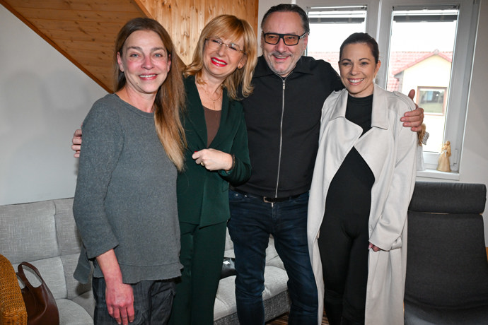 Na místě se zapovídala také s Marianem Vojtkem nebo Michaelou Noskovou. 