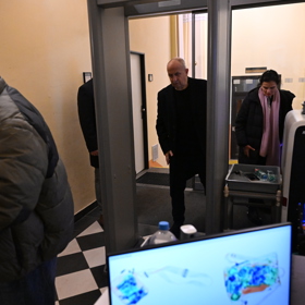 K soudu dorazil také moderátor Jan Kraus a exmanželka Jana Krausová.