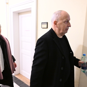 Soud Adama Krause a expartnerky Nikol Enevové.