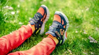 Jak může výběr obuvi ovlivnit každodenní pohodlí při chůzi?