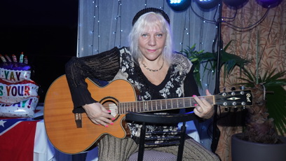 FOTO: Marie Pojkarová je zpěvačka.