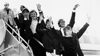 Šílenství jménem beatlemánie: Přes řev fanynek nebyla na koncertech slyšet hudba a na zemi zůstávalo spodní prádlo