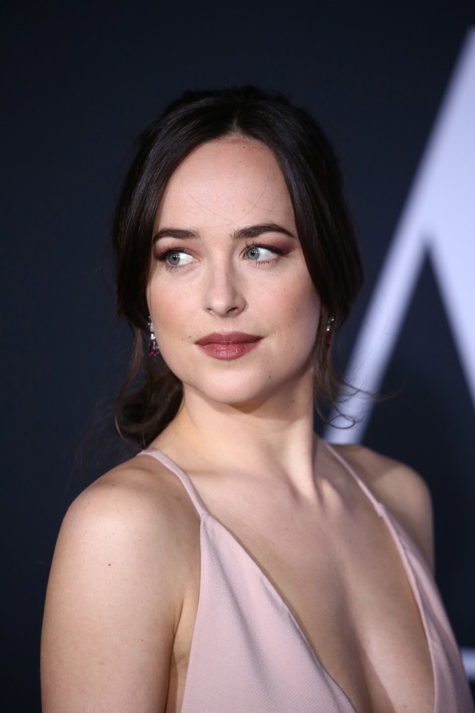 ...nebo Dakota Johnson.