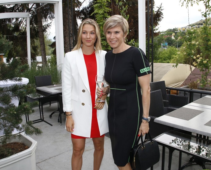 Dnes je z Lucky pohledná mladá dáma, která se naplno věnuje atletice a studuje sportovní management.