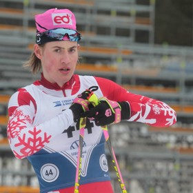 Matyáš Bauer debutoval na olympiádě v Miláně třináctým místem na bruslařské desítce, k níž následně přidal sedmou příčku ve štafetě.