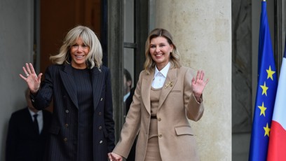 FOTO: Francouzská první dáma Brigitte Macron s první dámou Ukrajiny Olenou Zelenskou.