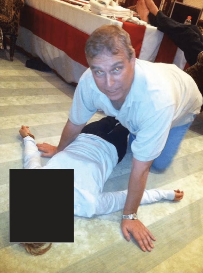 Princ Andrew na znepokojivém snímku ze souboru Jeffrey Epsteina.