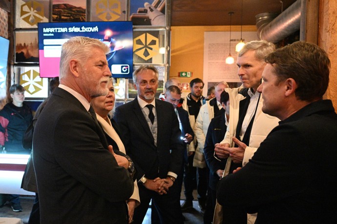 Petr Pavel dorazil i s Evou Pavlovou.