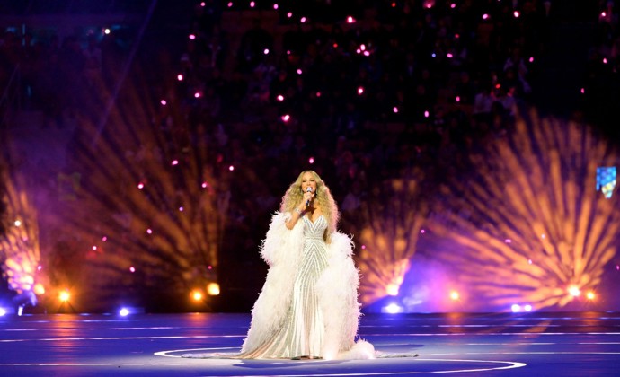 Při zahajovacím ceremoniálu vystoupila Mariah Carey. 
