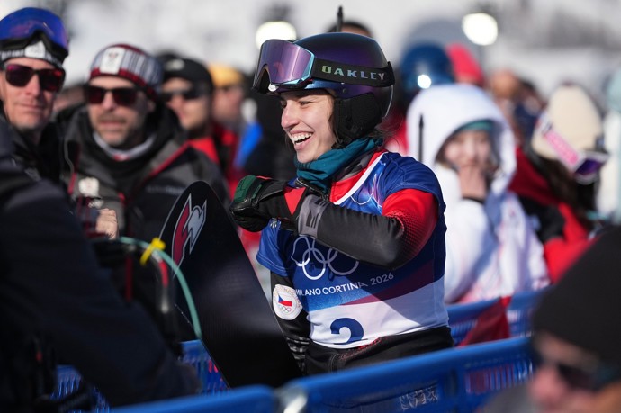 Zuzana Maděrová se raduje z olympijského zlata.